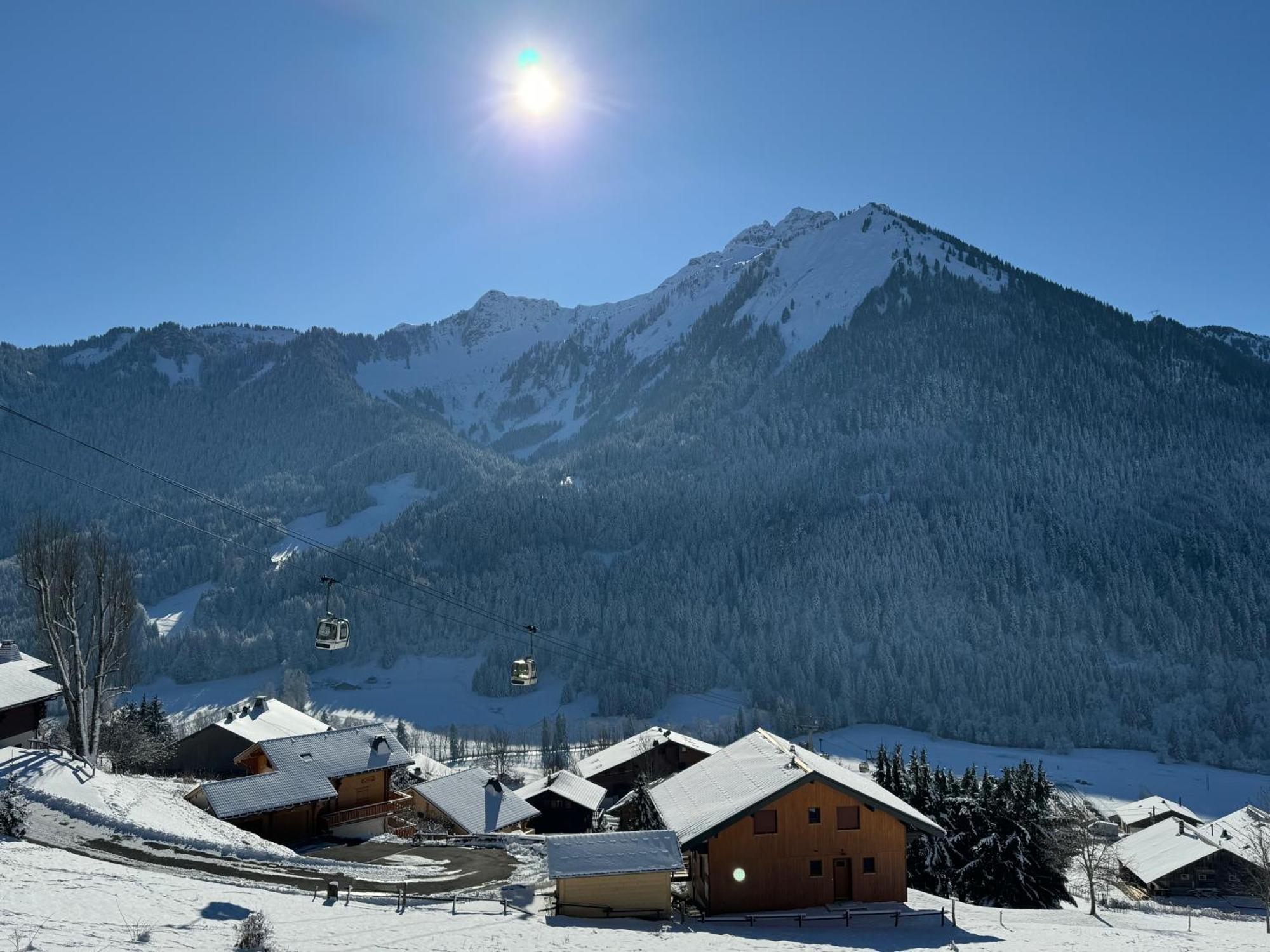 Charming, Cosy Chalet Nestled In A Breathtaking Surrounding With Spectacular, Stunning Mountain Views Abondance Exteriér fotografie