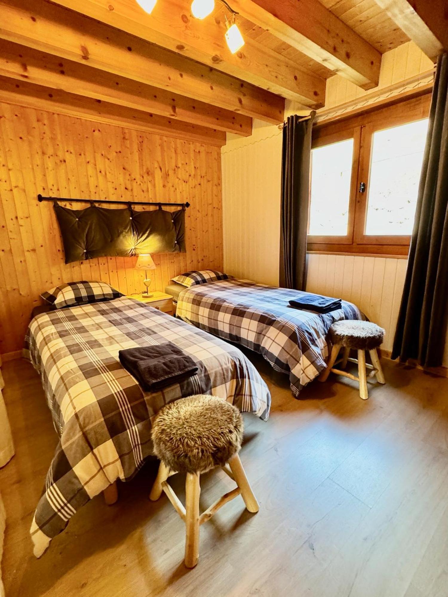 Charming, Cosy Chalet Nestled In A Breathtaking Surrounding With Spectacular, Stunning Mountain Views Abondance Exteriér fotografie